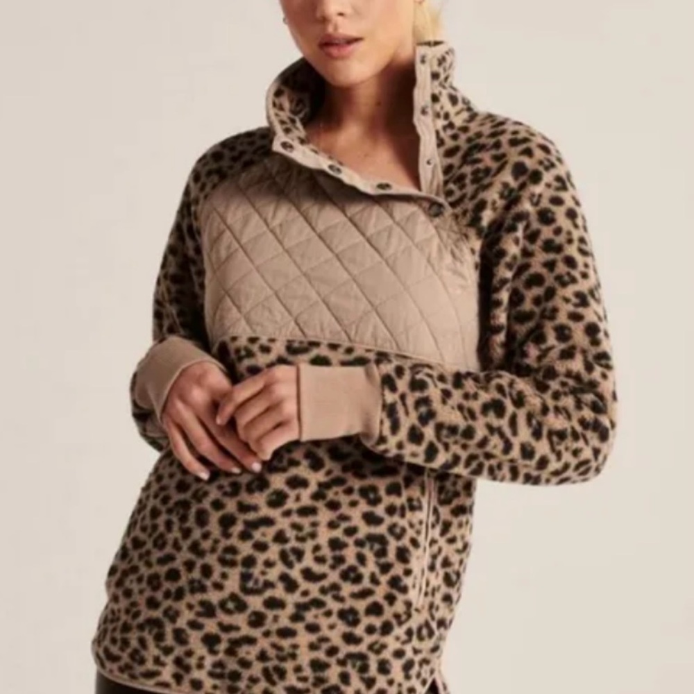 Abercrombie & Fitch Leopard Print Teddy Fleece Jacket NWT Medium